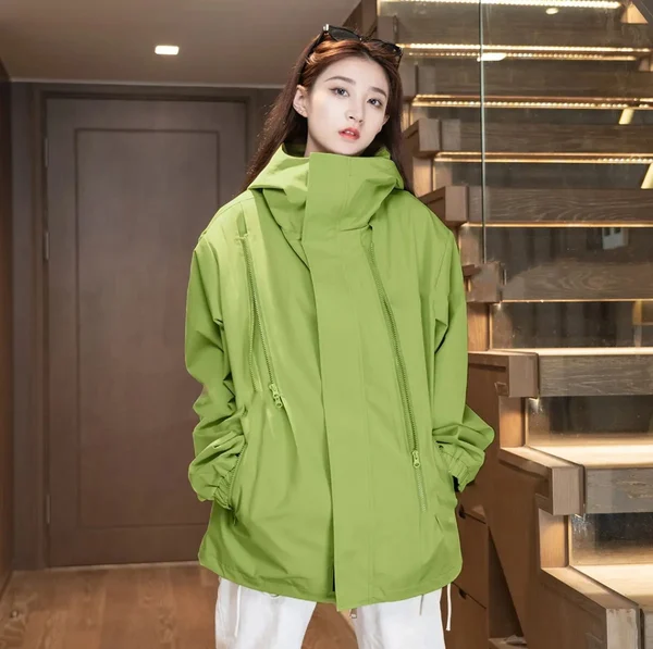 2023 New Outdoor Light Sports Waterproof Men's and Women's Mountaineering Clothing - Image 3