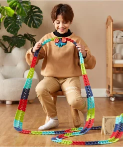 Wechselbare Strecke mit LED-beleuchtetem Rennwagen