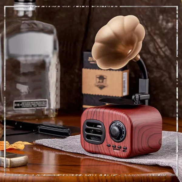 Retro Wooden Phonograph Bluetooth Speaker - Image 3