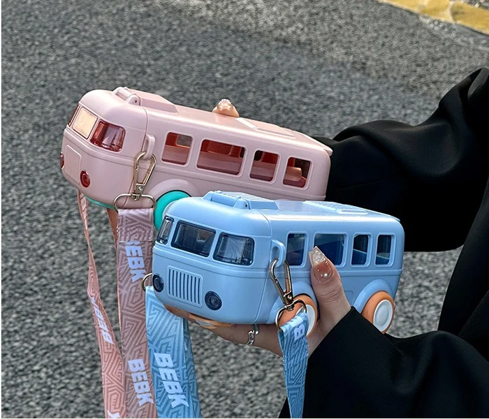 Portable water cup in bus shape - Image 2