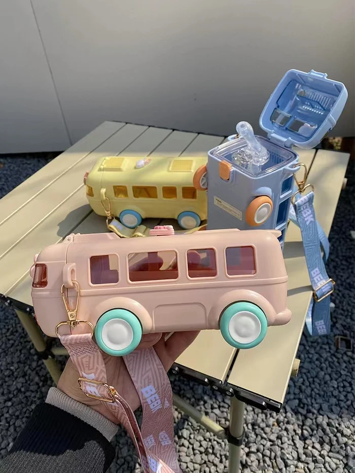 Portable water cup in bus shape - Image 4
